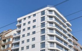 Luxueus nieuw zonnig hoekappartement SEAVIEW Heldenplein - ruime garagebox - 2 fietsen
